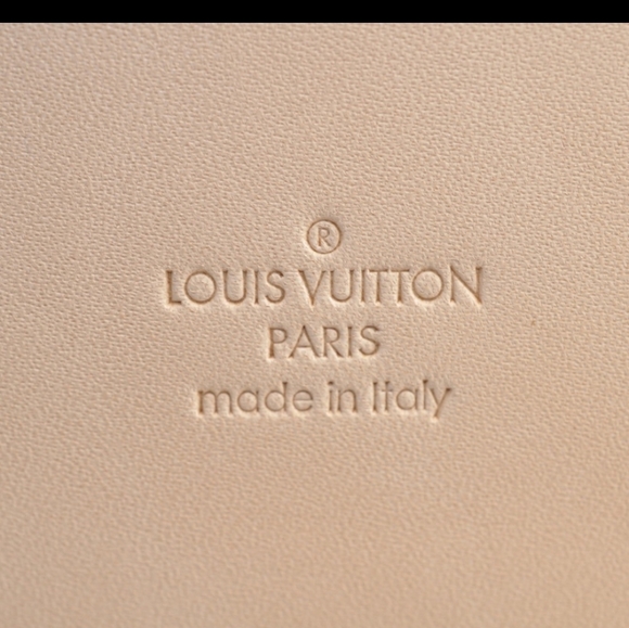 Louis Vuitton Monogram Car Paperweight NWT - Picture 6 of 7